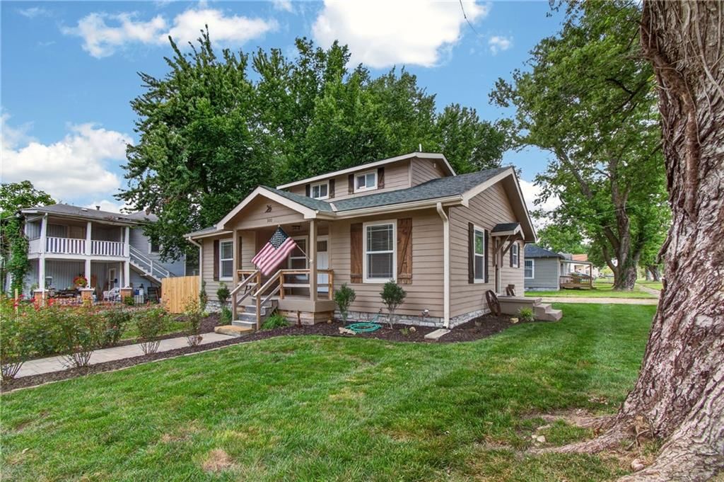 300 W Pine Street, Butler, MO