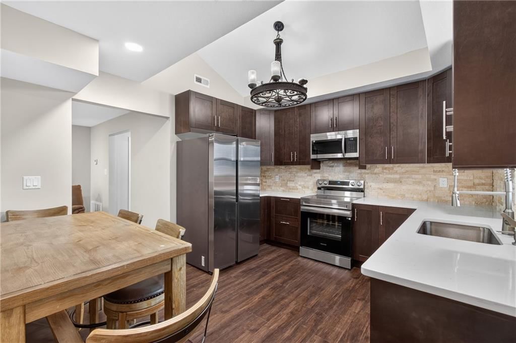300 W Pine Street — photo 16