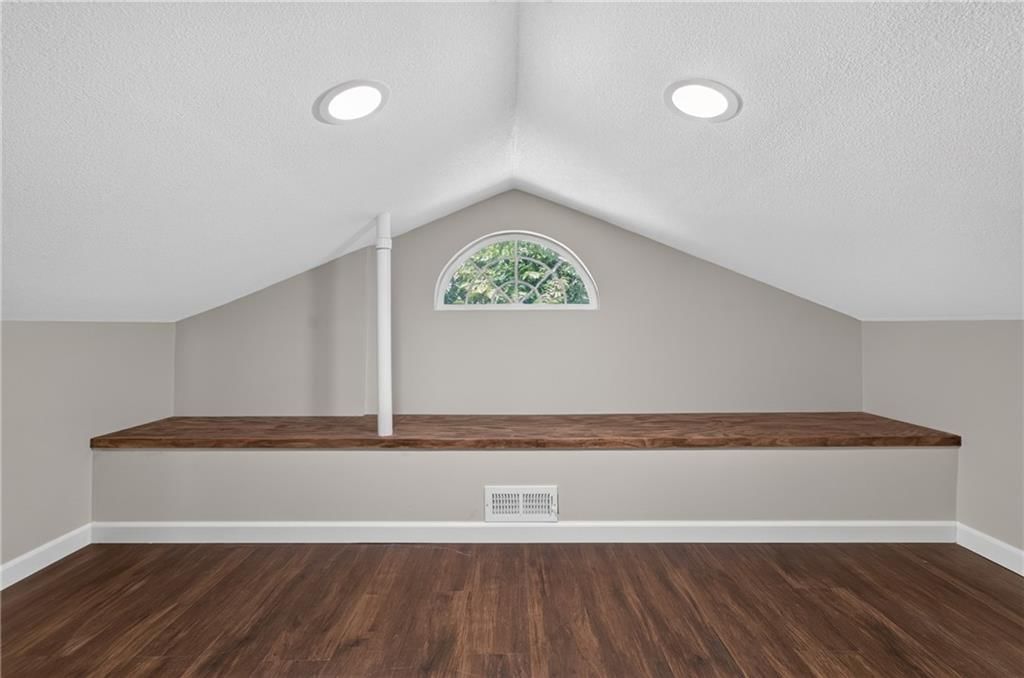 300 W Pine Street — photo 34