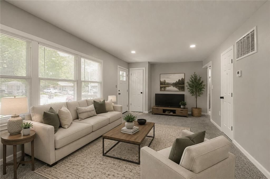 11003 Cambridge Avenue — photo 4
