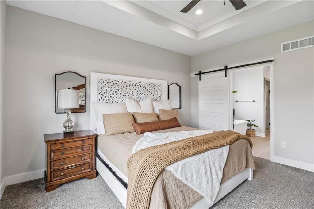 2705 Meadowbrook Court — photo 9
