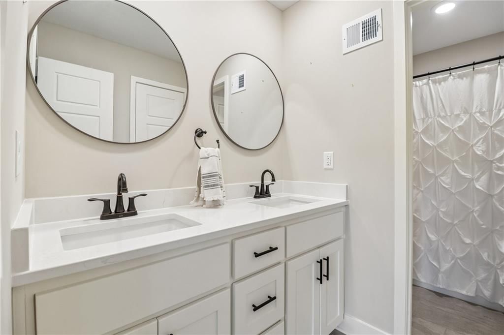 2705 Meadowbrook Court — photo 14