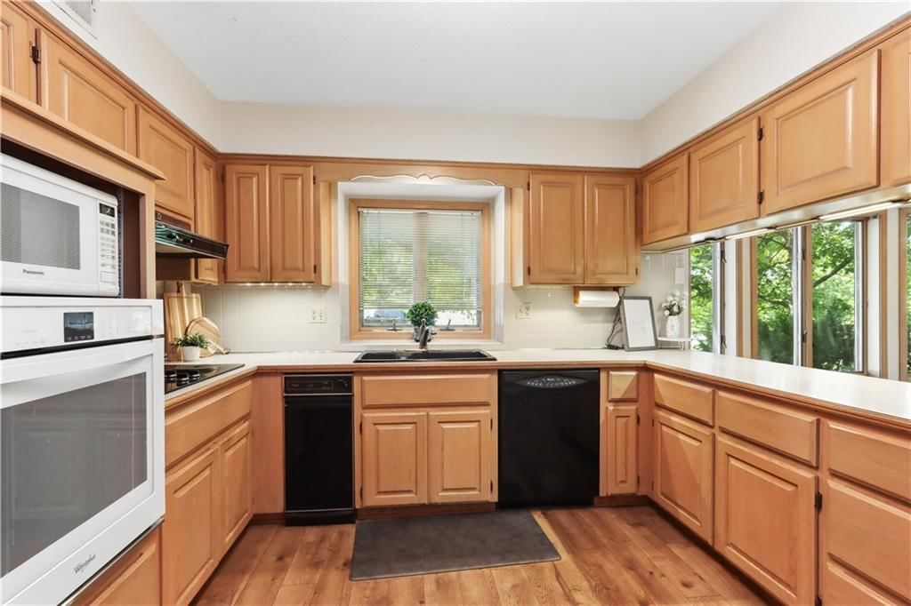 6003 Greenwood Street — photo 10