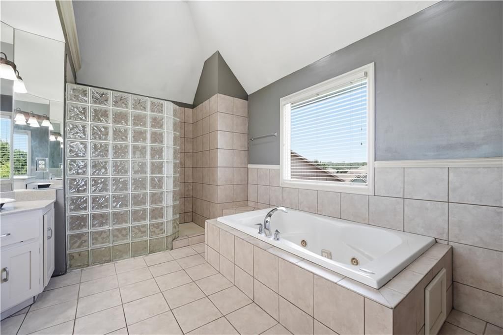 4318 NE 63rd Street — photo 32