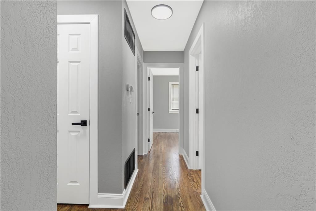 6409 N Woodland Avenue — photo 13