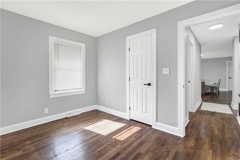 6409 N Woodland Avenue — photo 18