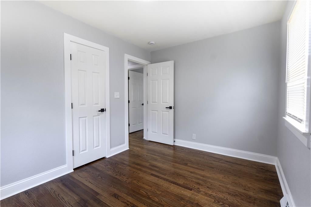 6409 N Woodland Avenue — photo 19