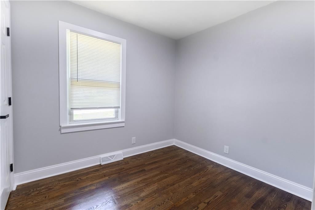 6409 N Woodland Avenue — photo 24
