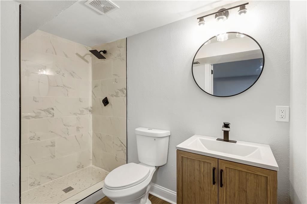 6409 N Woodland Avenue — photo 26