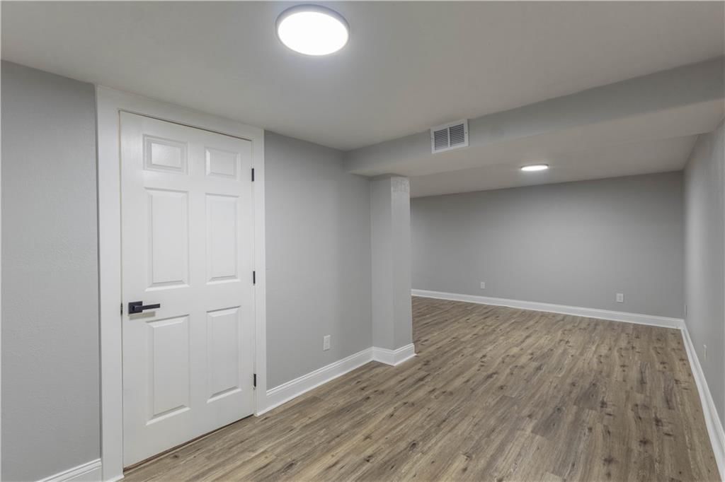 6409 N Woodland Avenue — photo 30