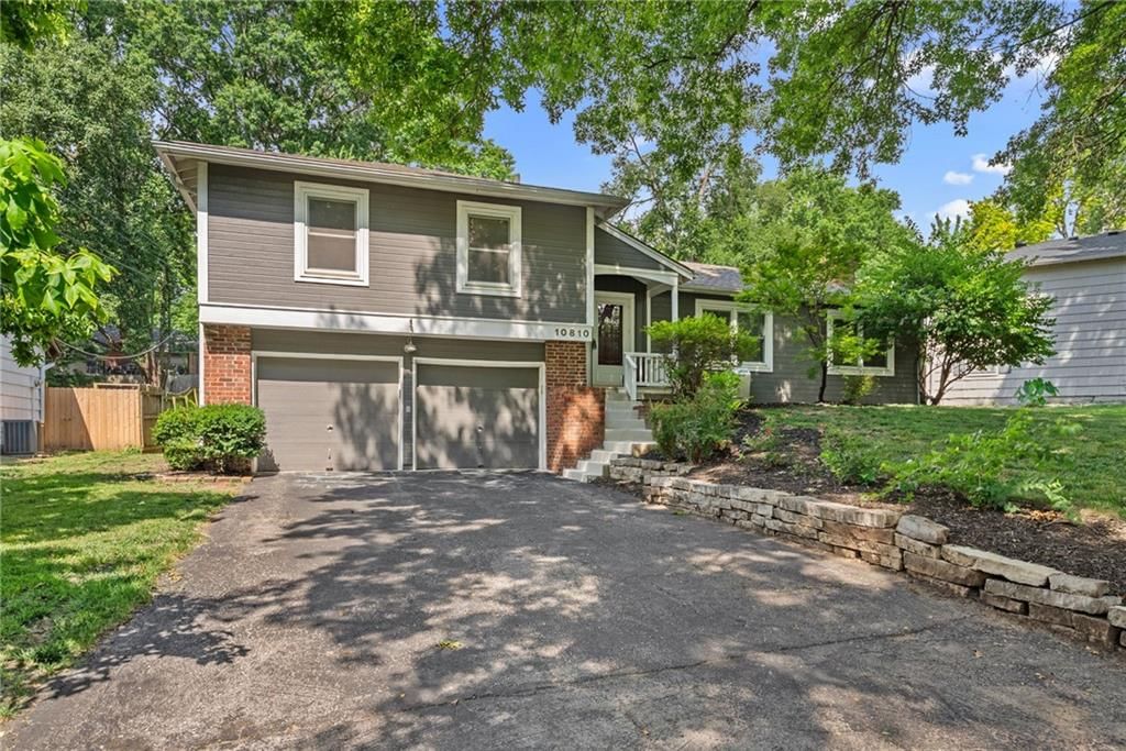 10810 Oak Street — photo 3
