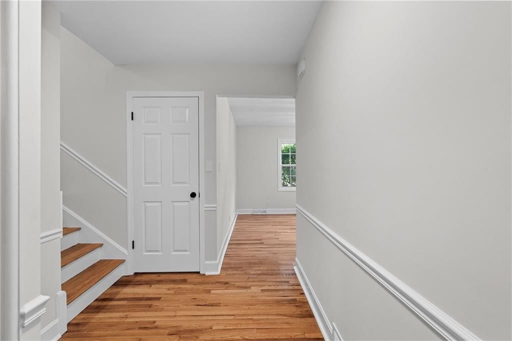 10810 Oak Street — photo 5