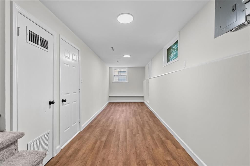 10810 Oak Street — photo 24