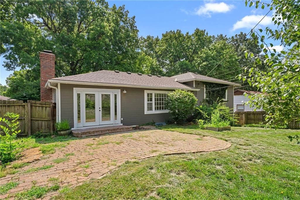 10810 Oak Street — photo 25