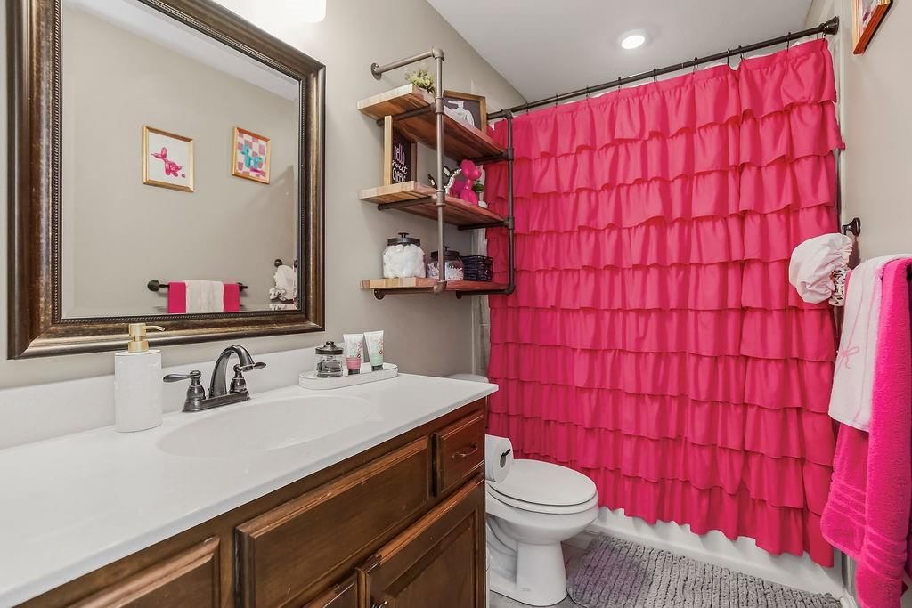 915 W 7th Avenue — photo 17