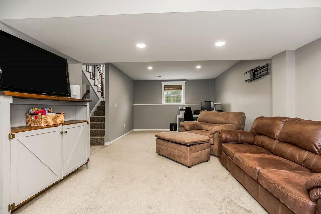 915 W 7th Avenue — photo 23
