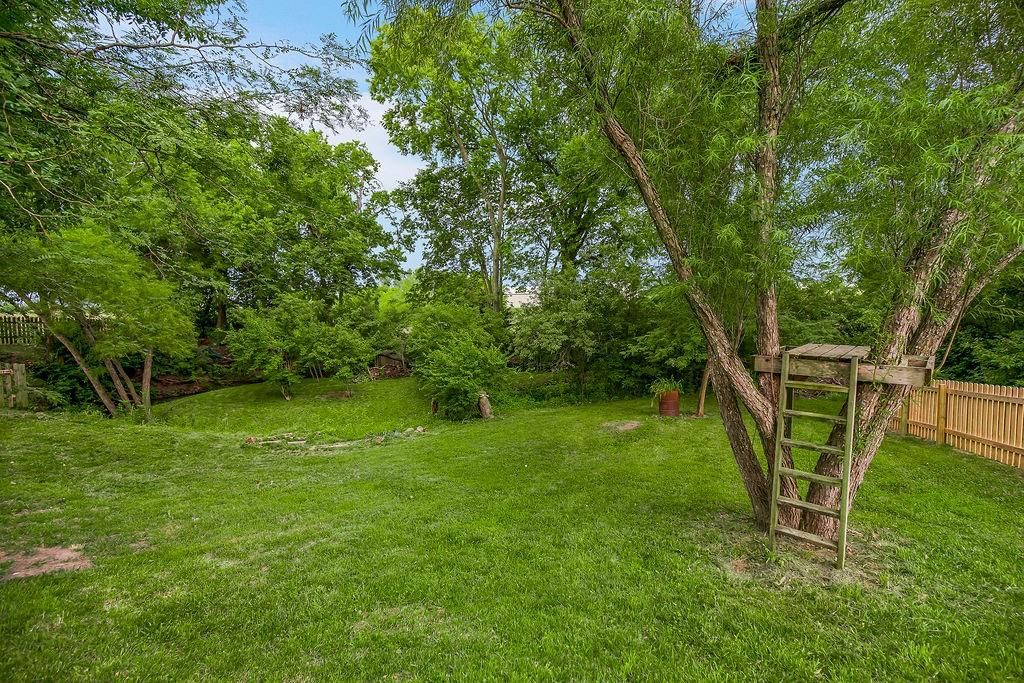 915 W 7th Avenue — photo 29