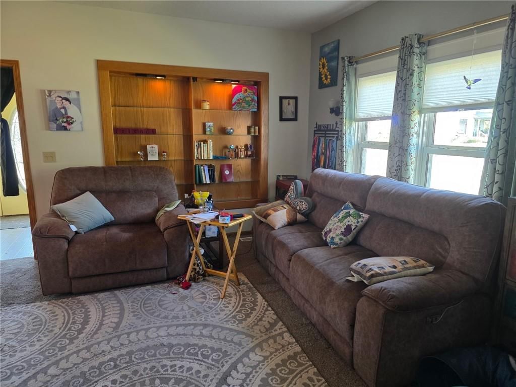 301 Walnut Street — photo 18