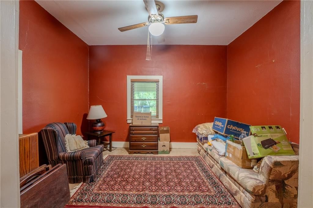 325 W Montgomery Street — photo 7