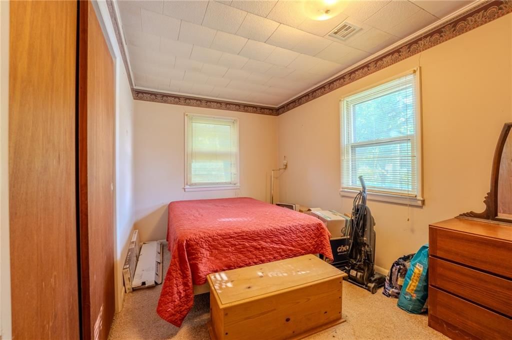 325 W Montgomery Street — photo 16