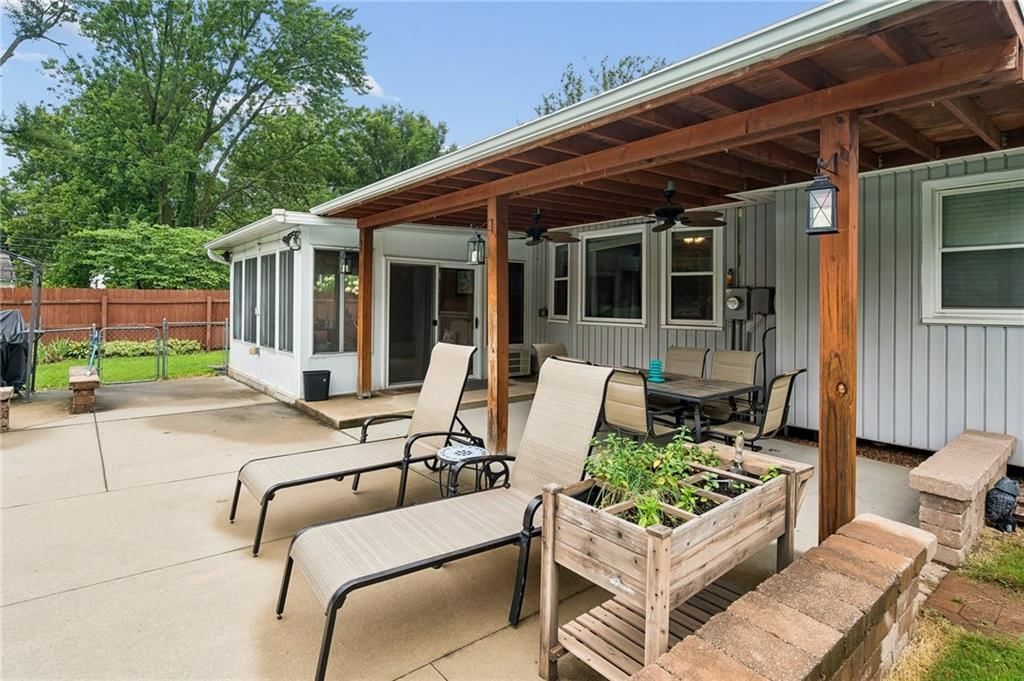 8605 W 80th Terrace — photo 29