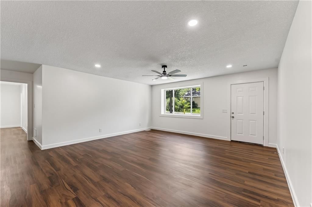 5851 Barnes Avenue — photo 7