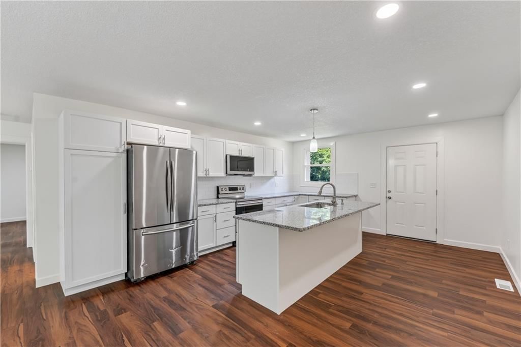 5851 Barnes Avenue — photo 9