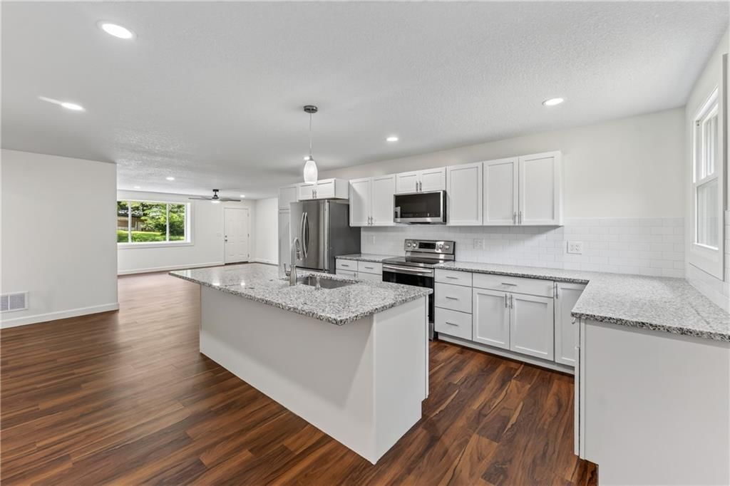 5851 Barnes Avenue — photo 11