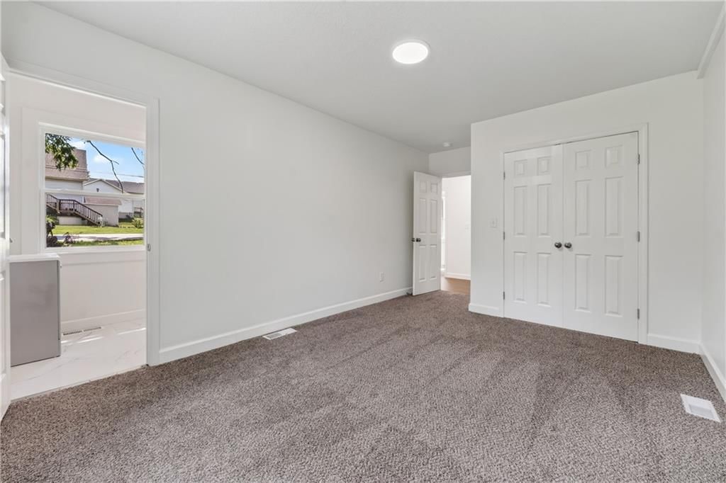 5851 Barnes Avenue — photo 15
