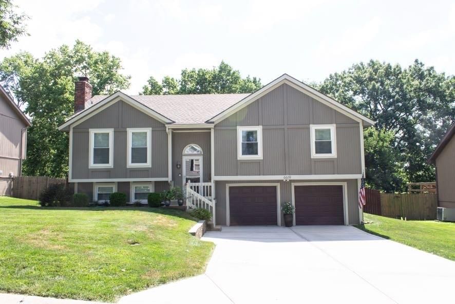 6619 NW Sioux Drive — photo 1