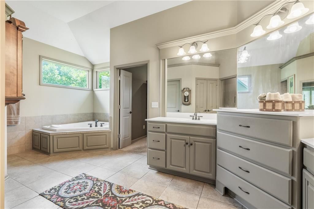 15908 Kessler Street — photo 37