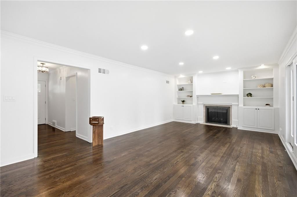 1263 W 67th Terrace — photo 9