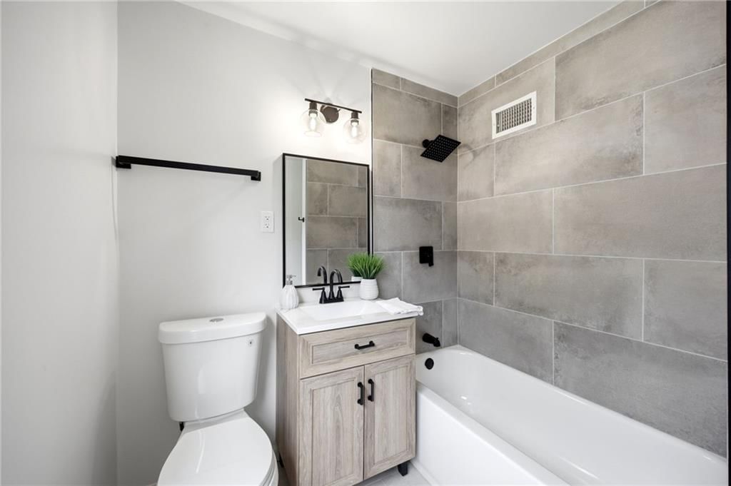 1263 W 67th Terrace — photo 33