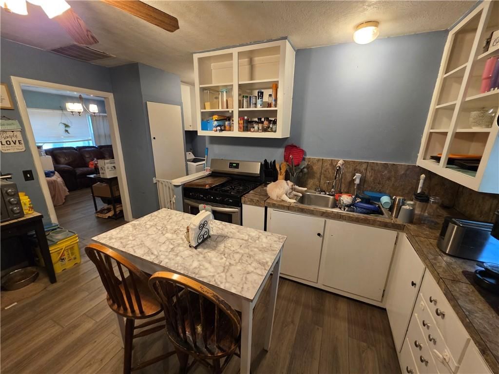 304 Warwick Road — photo 9