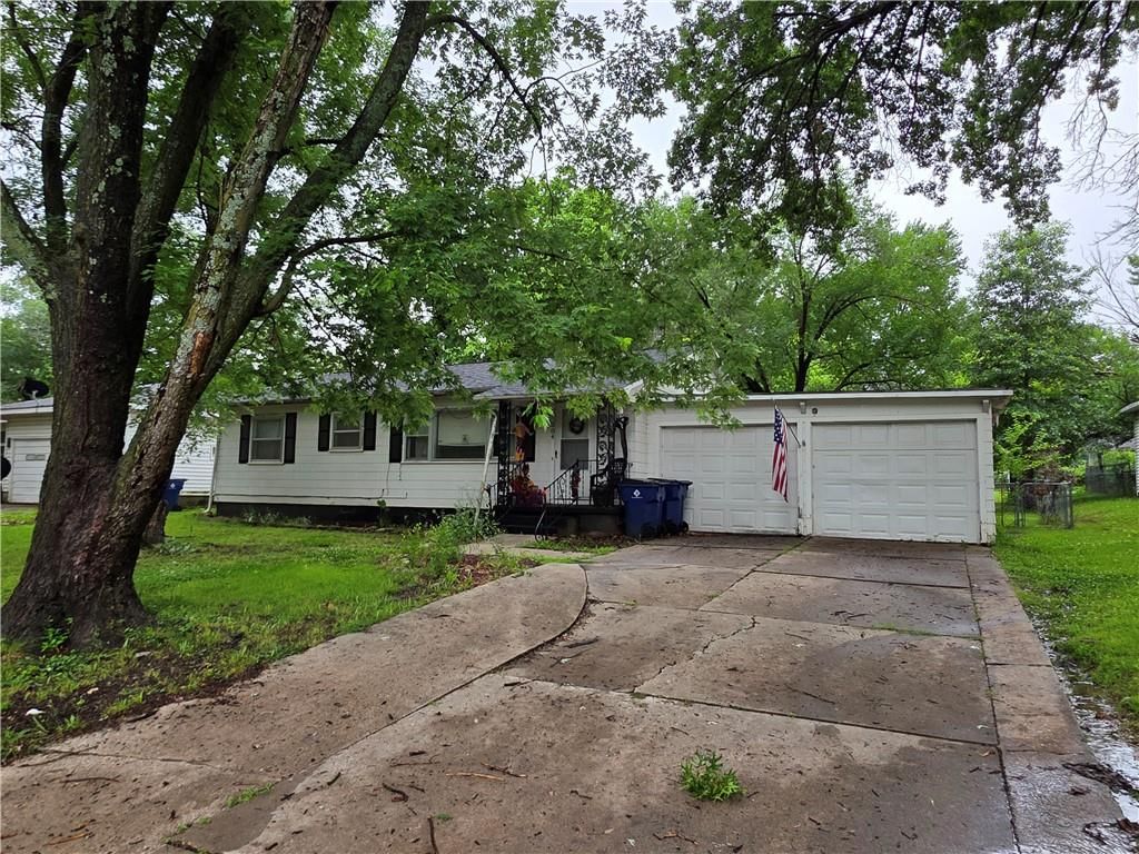 304 Warwick Road — photo 32