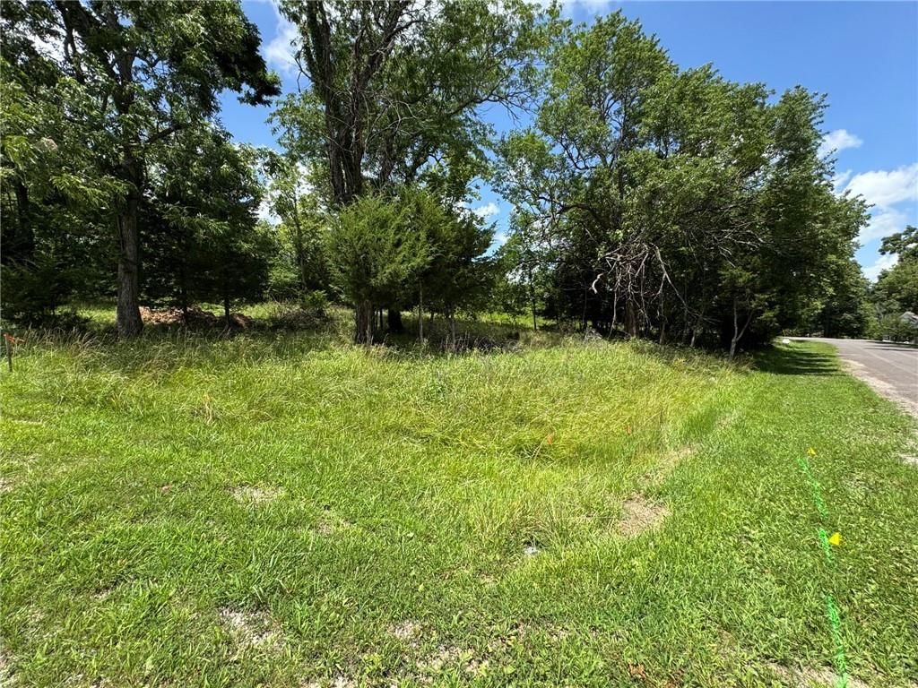 5 Shady Hollow Drive — photo 2