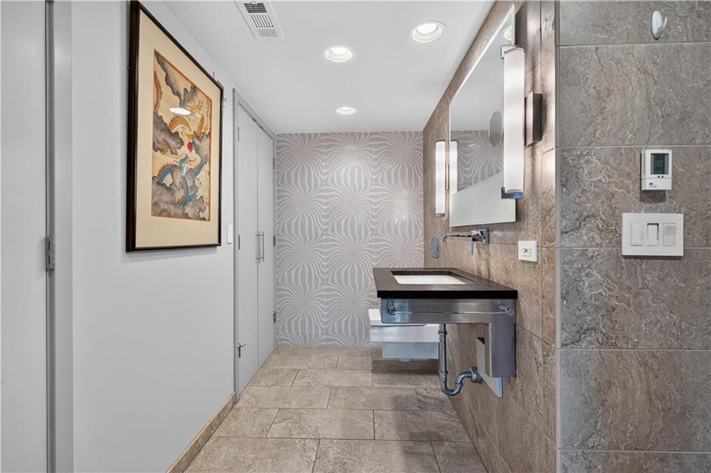 4740 Roanoke Parkway — photo 24