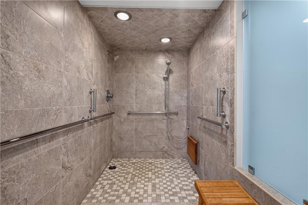 4740 Roanoke Parkway — photo 26