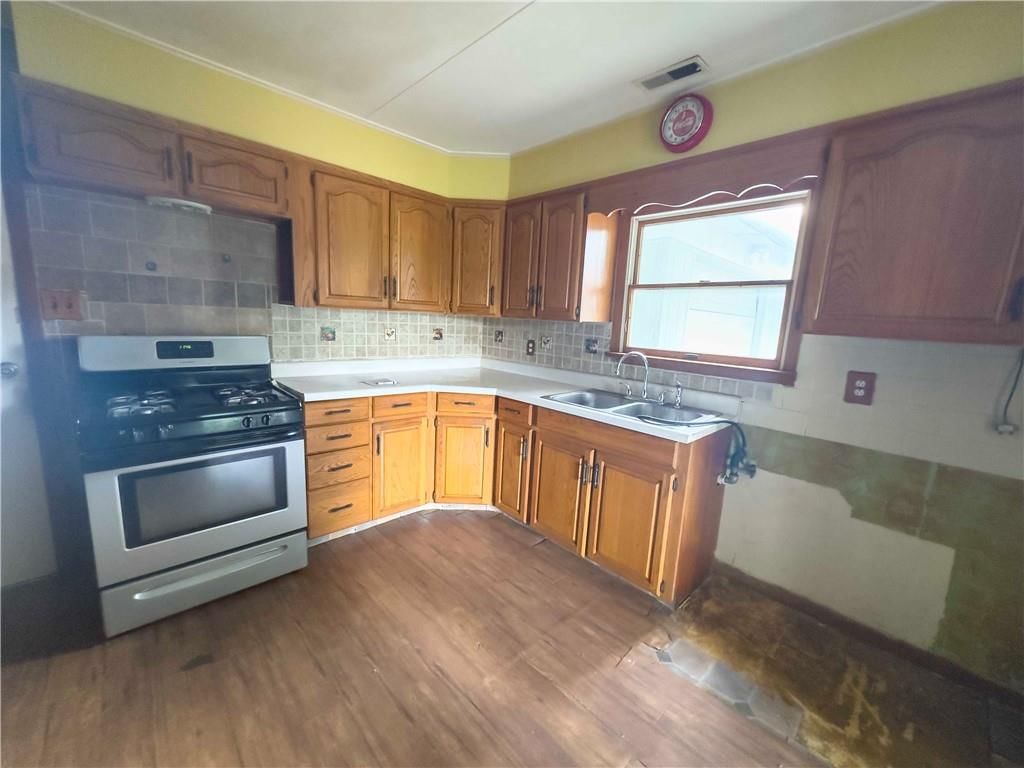 2205 Maple Street — photo 7