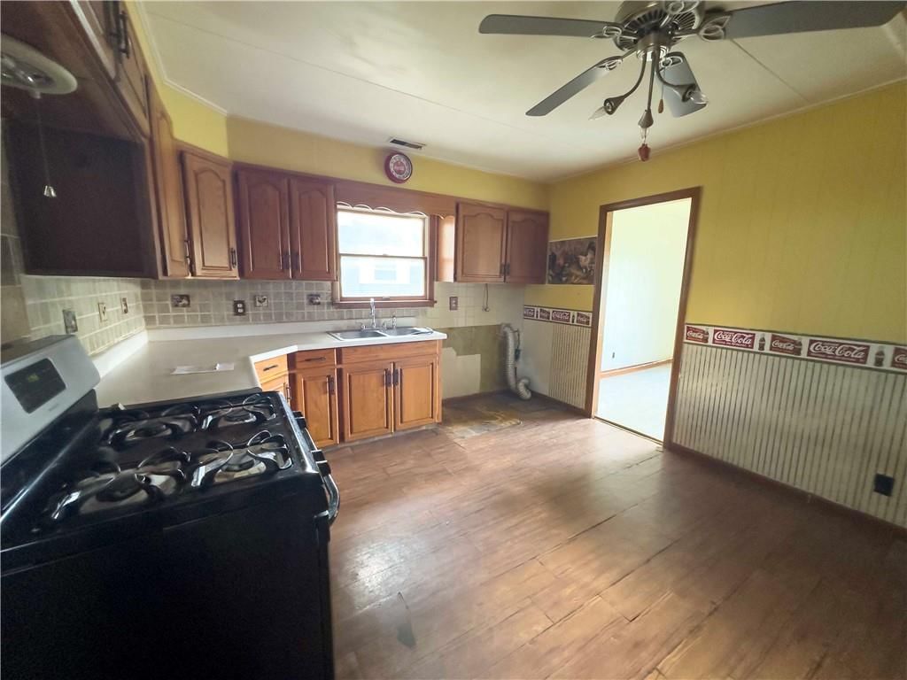 2205 Maple Street — photo 9