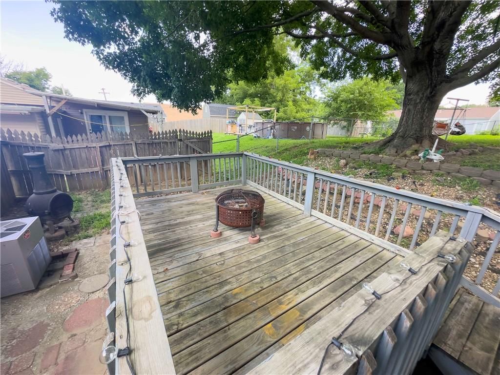 2205 Maple Street — photo 14