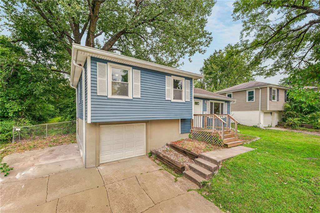 4925 N Smalley Avenue — photo 4