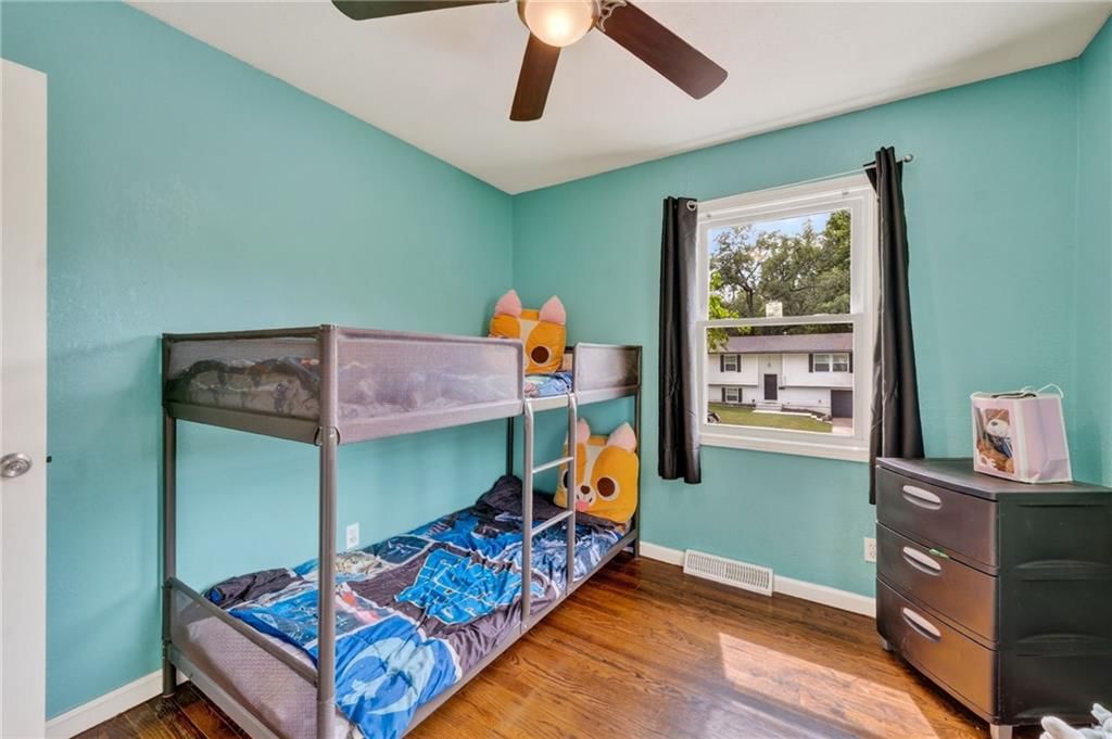 4925 N Smalley Avenue — photo 19