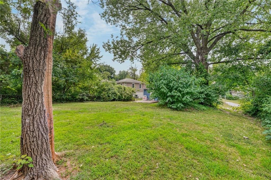 4925 N Smalley Avenue — photo 29