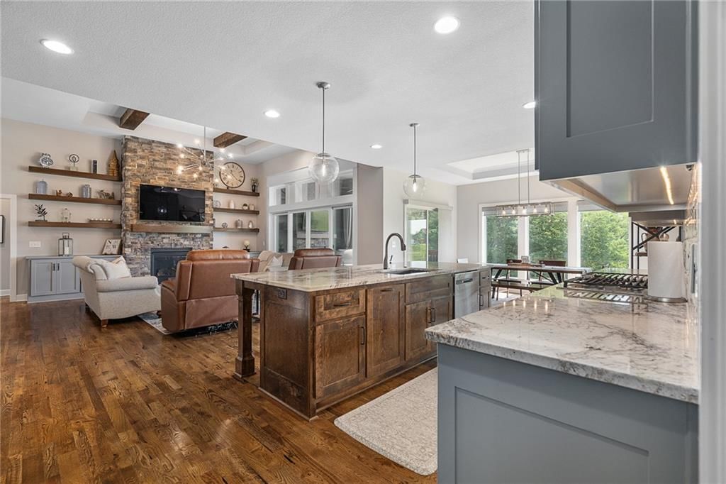 7715 N Wallace Avenue — photo 16