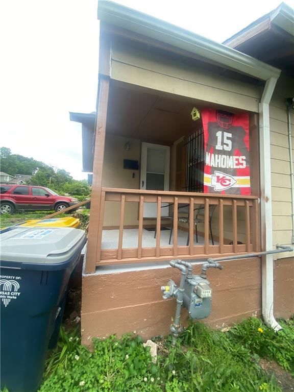 4435 Norton Avenue — photo 2