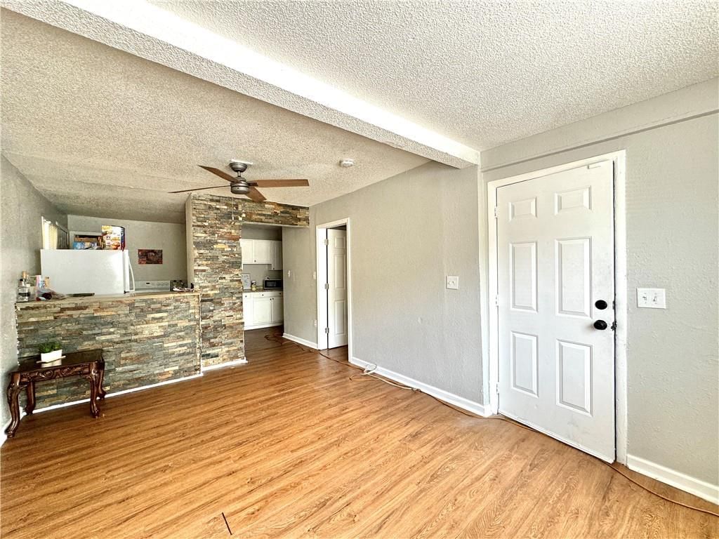 4435 Norton Avenue — photo 7