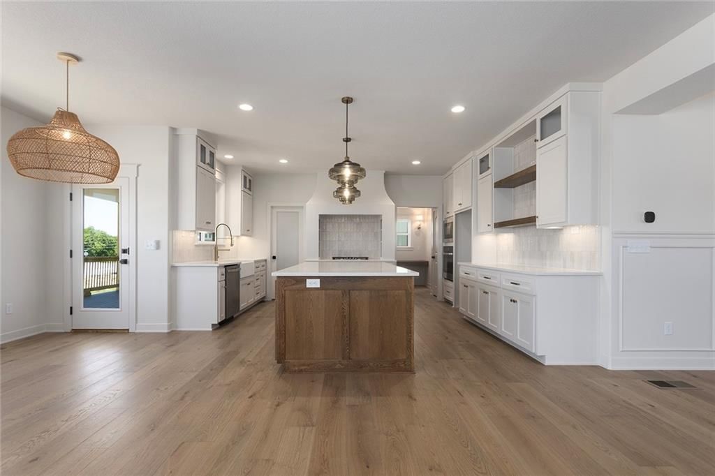 5518 NW Thousand Oaks Drive — photo 2