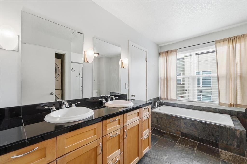 4577 Madison Avenue — photo 14