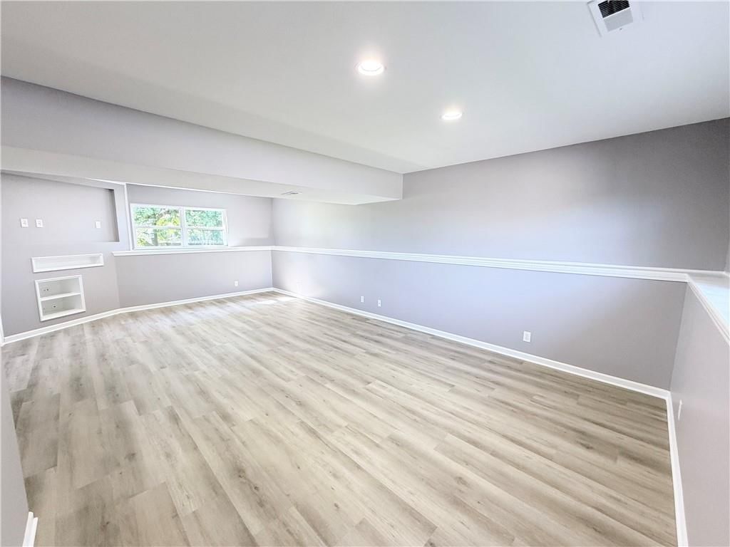 1101 E 18th Street — photo 21